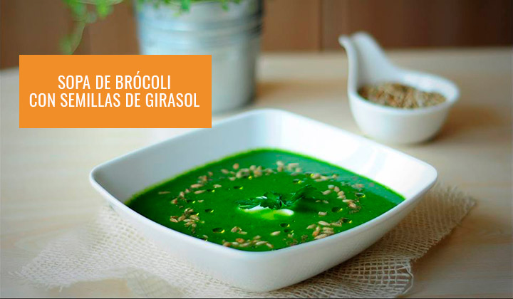 Sopa de Brócoli con Semillas de Girasol